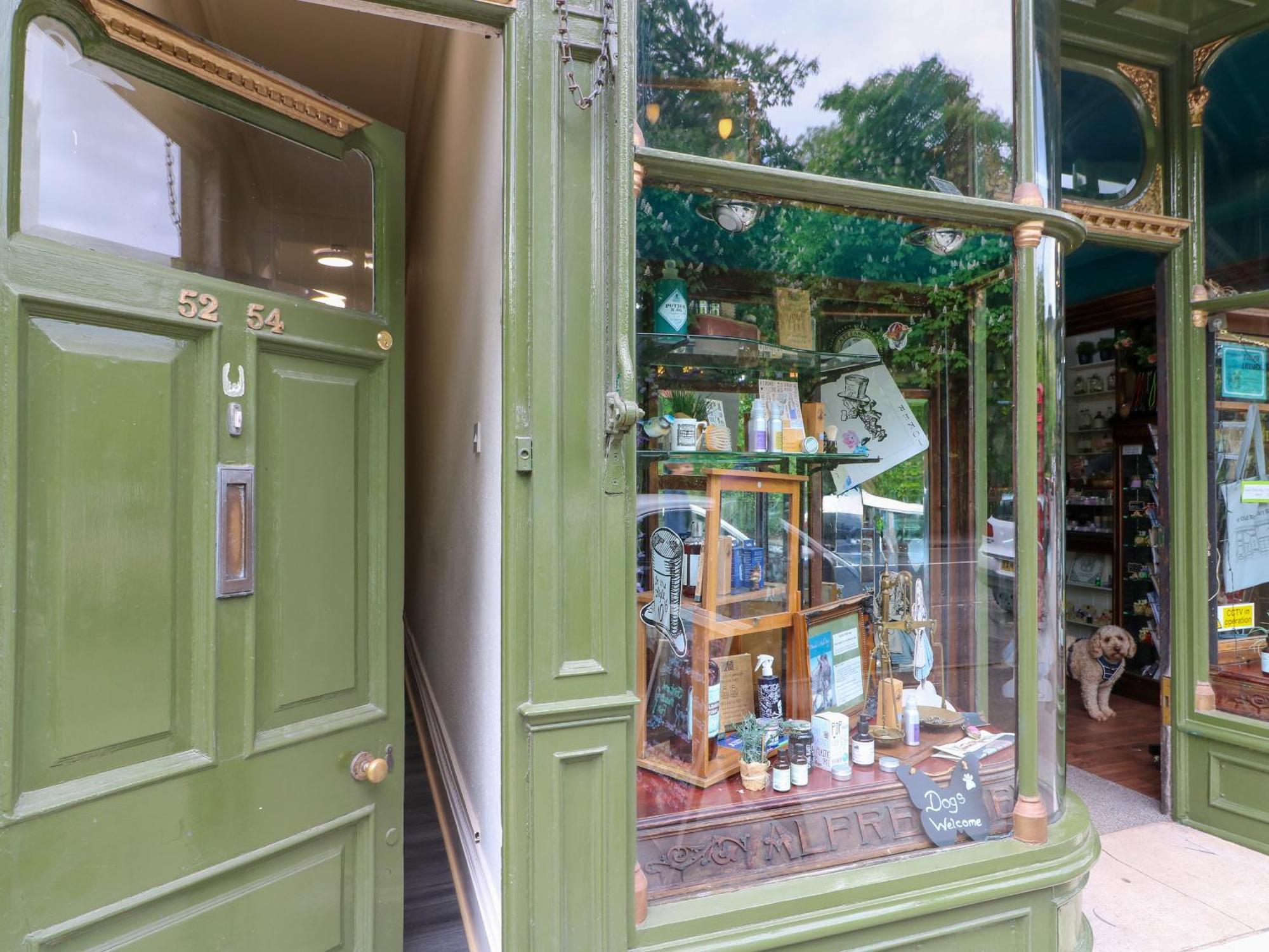 Апартаменты The Old Apothecary Матлок Экстерьер фото